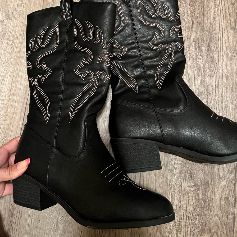 Black cowboy boots